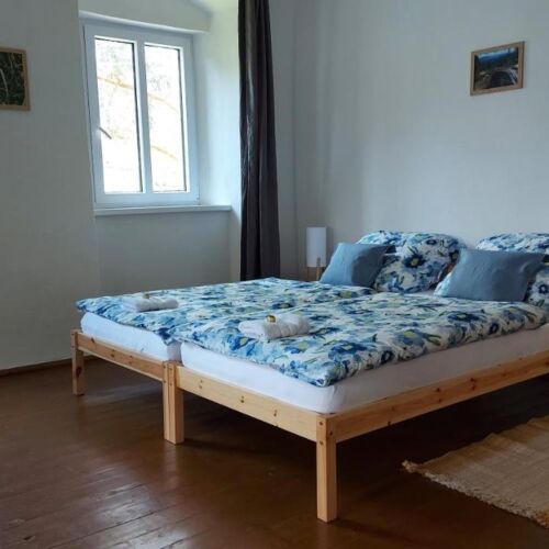 Apartman se sprchou s vlastní kuchyňkou pro 5 os. se 2 ložnicemi