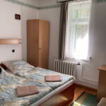 Double Room ensuite with LCD/Plasma TV