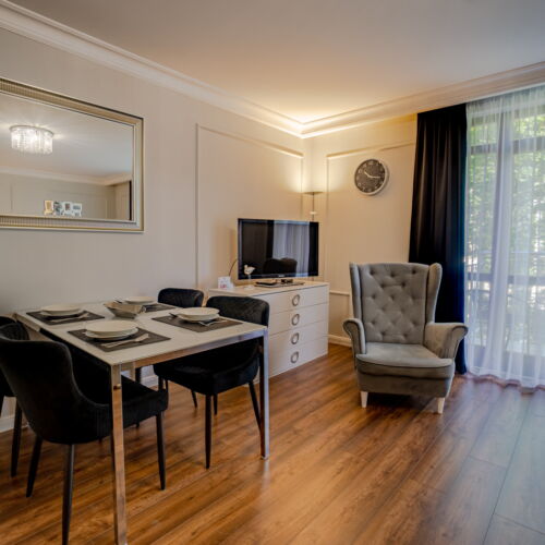 Pokój 4-osobowy z balkonem z prysznicem