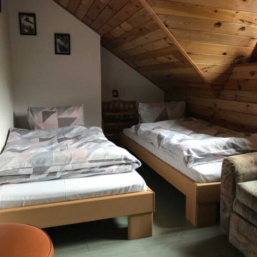 Pokoj se zahradou s vlastní kuchyňkou pro 6 os.