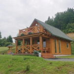 Domek drewniany 6-osobowy z dostępem do ogrodu z widokiem na góry