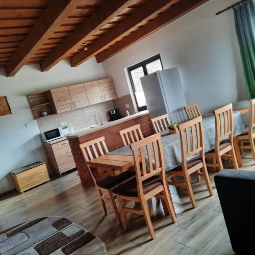 Cabană pentru 10 pers. (se inchirieaza doar integral)