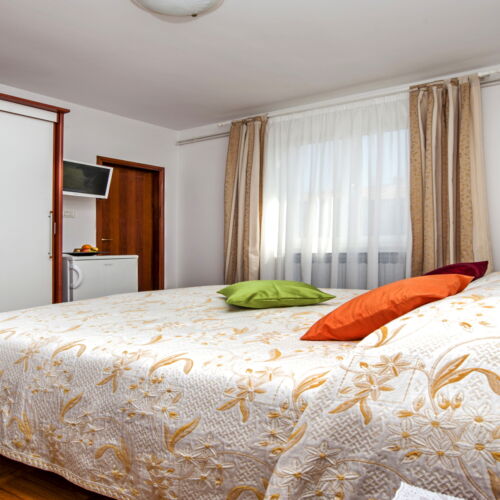 Camera dubla classic la etaj