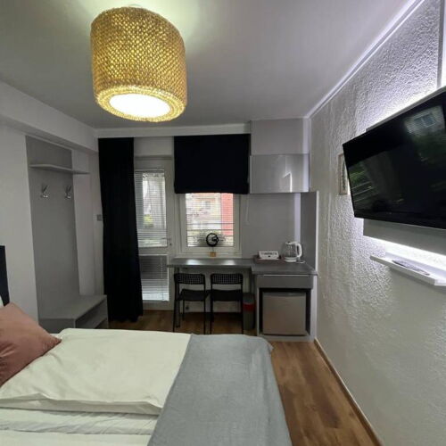 Pokoj s manželskou postelí