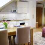 Apartament 4-osobowy na piętrze Lux z 2 pomieszczeniami sypialnianymi
