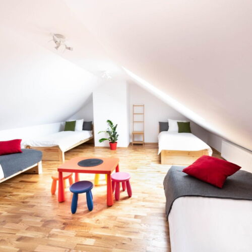 Apartament la etaj cu 3 camere pentru 8 pers.