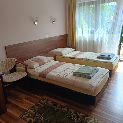 Pokój 2-osobowy na parterze (możliwa dostawka)