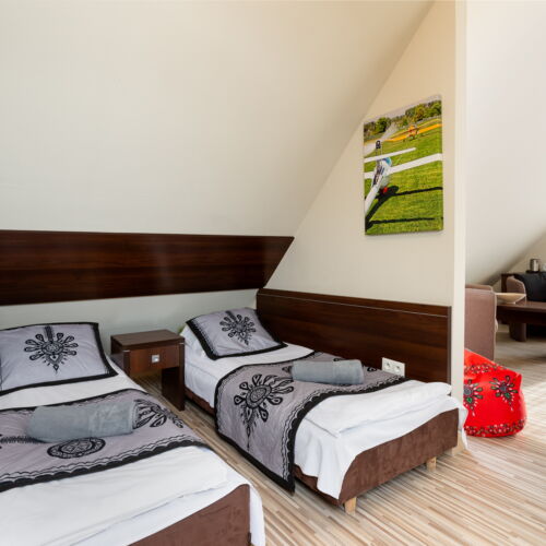 Pokój 4-osobowy na poddaszu Studio