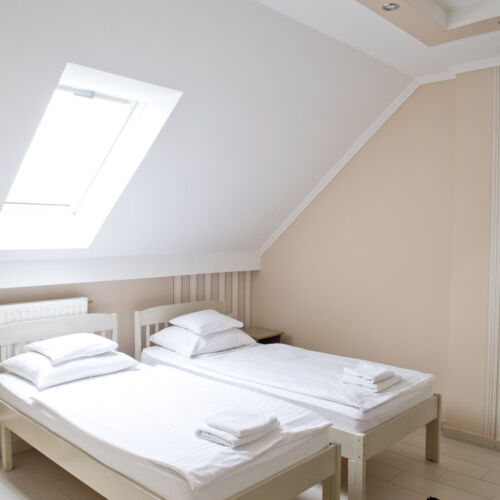 Pokój 2-osobowy na poddaszu Standard