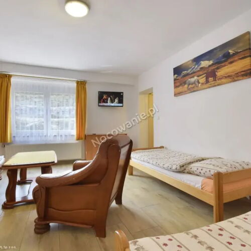 Pokój 4-osobowy na parterze z łazienką