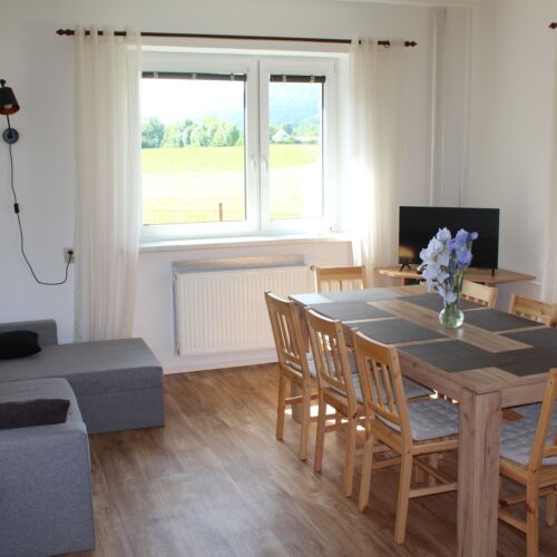 Domek całoroczny 9-osobowy cały dom z dostępem do ogrodu (możliwa dostawka)