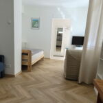 1-Room Apartment for 4 Persons with Shower and Garden