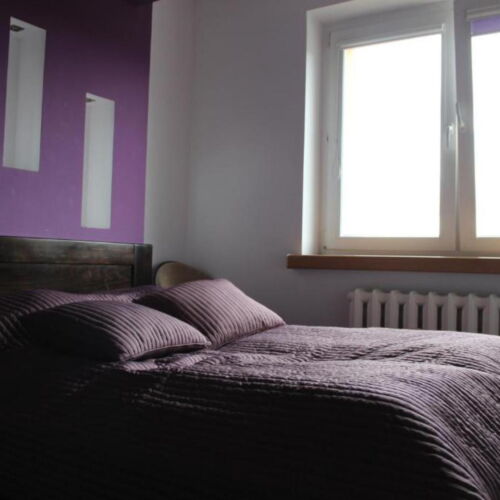 Pokoj s manželskou postelí