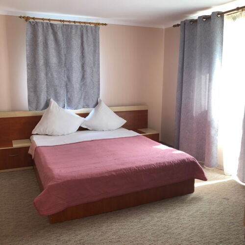 Pokoj pro 3 os. na poschodí v přízemí