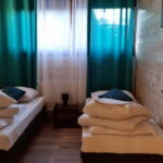 1-Room Apartment for 5 Persons with Shower and Garden