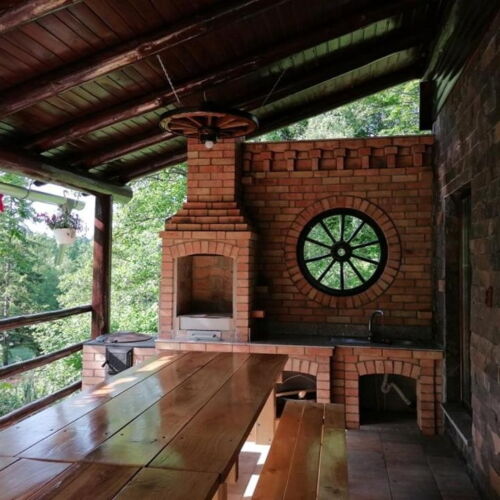 Cabană pentru 20 pers. (se inchirieaza doar integral)