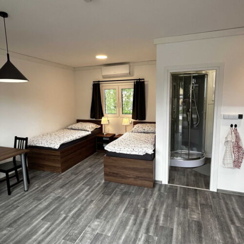 Apartament cu duș cu bucătărie proprie cu 2 camere pentru 3 pers.