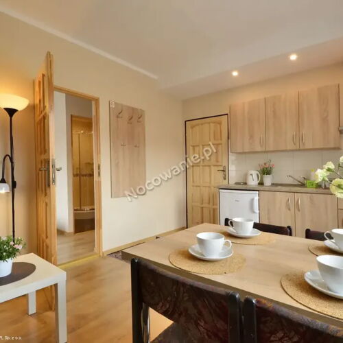 2-Zimmer-Apartment für 4 Personen mit Eigner Küche und Aussicht auf die Berge