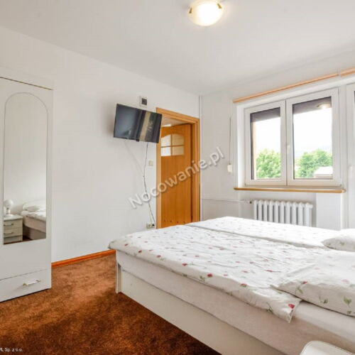 Apartament 4-osobowy z balkonem z widokiem na góry z 2 pomieszczeniami sypialnianymi