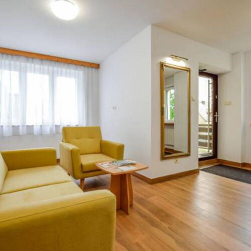 Pokój 4-osobowy z balkonem z aneksem kuchennym