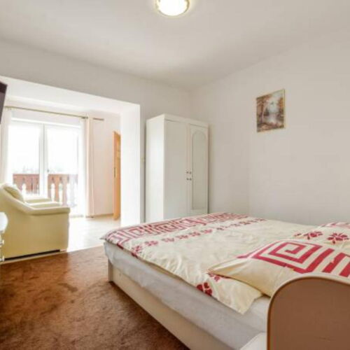 Apartament 2-osobowy z tarasem z aneksem kuchennym z 1 pomieszczeniem sypialnianym