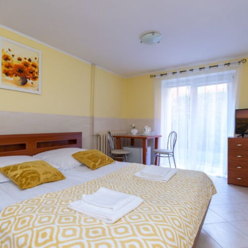 Pokój 3-osobowy na parterze z balkonem