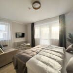 1-Zimmer-Apartment für 2 Personen Obergeschoss mit Terasse (Zusatzbett möglich)