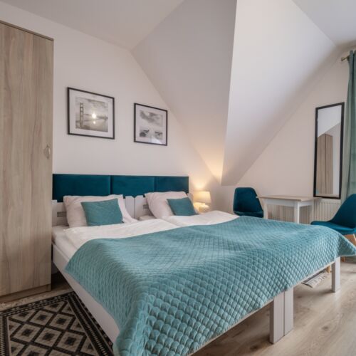 Apartament 2-osobowy z balkonem z łazienką z 1 pomieszczeniem sypialnianym