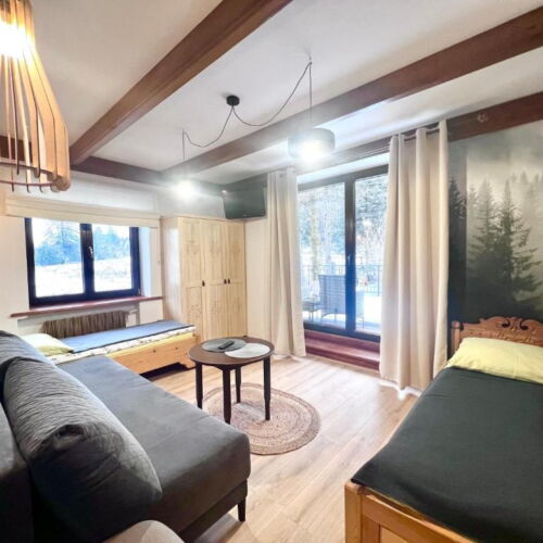 Pokój 4-osobowy na parterze z widokiem na góry