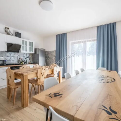 Whole House Holiday Home for 18 Persons with Kitchenette