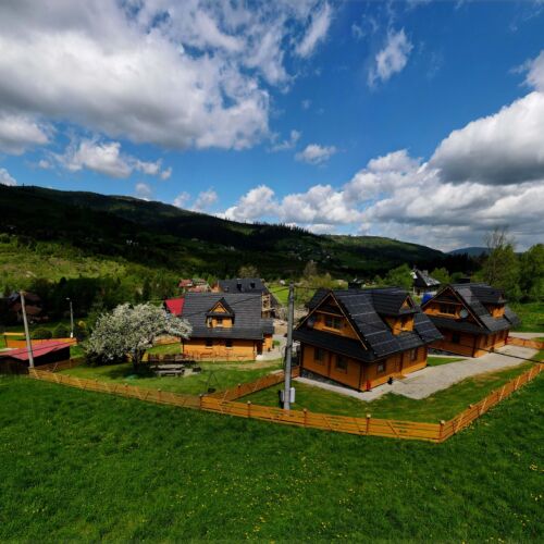 Roubenka (jako celek) pro 10 os. s výhledem na hory celý Dům