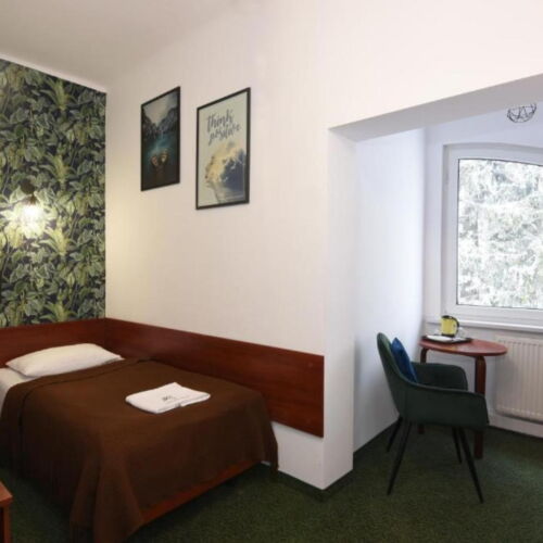 Single Room ensuite with LCD/Plasma TV