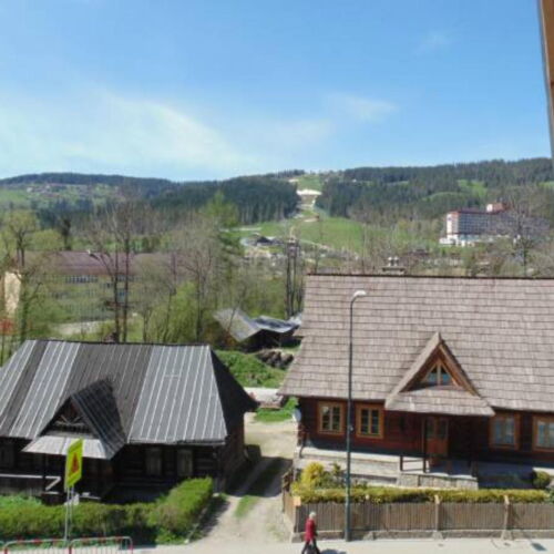 Pokój 3-osobowy z telewizorem LCD/plazmą ze wspólną łazienką