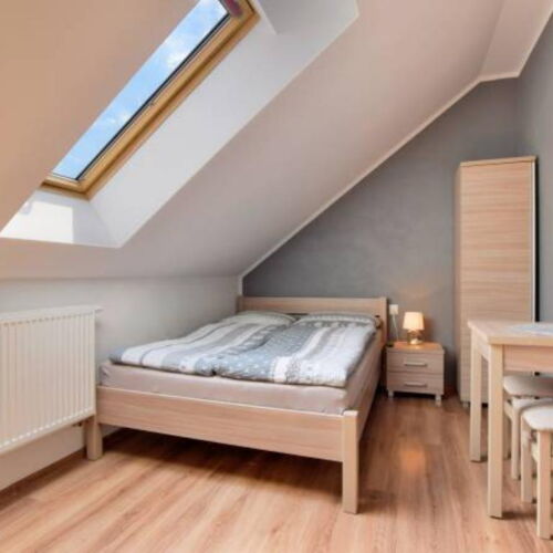 Pokój 3-osobowy z prysznicem z dostępem do ogrodu