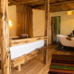 Fürdőkádas teraszos franciaágyas szoba