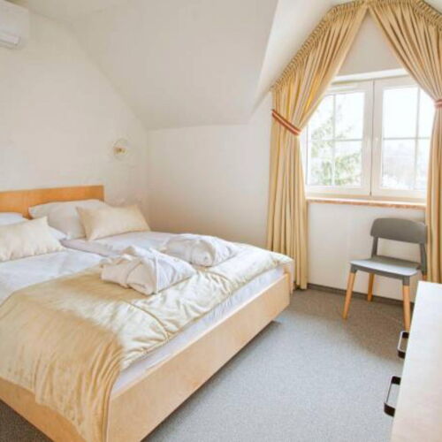 Air Conditioned Double Room ensuite