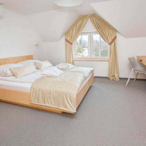 Air Conditioned Double Room ensuite