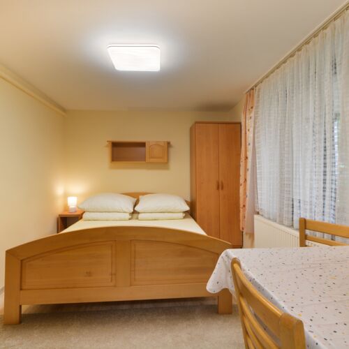 Pokój 1-osobowy ze wspólną łazienką z dostępem do ogrodu