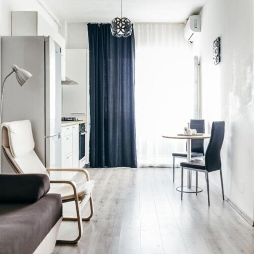 Apartament cu vedere spre lac cu 1 camera pentru 4 pers.