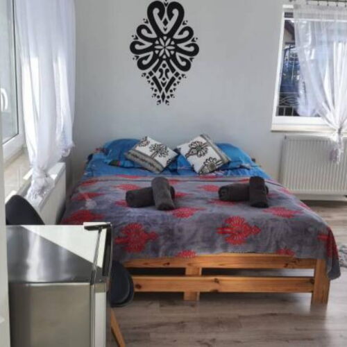 Mountain View 1-Room Balcony Apartment for 4 Persons