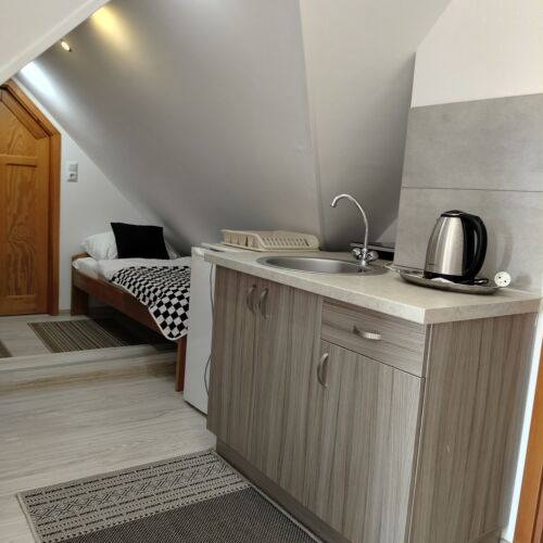 Pokój 4-osobowy z łazienką z aneksem kuchennym