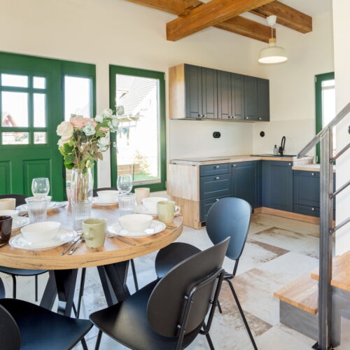 Apartament 6-osobowy cały dom z dostępem do ogrodu z 3 pomieszczeniami sypialnianymi