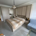 Lux Apartman s manželskou postelí s 1 ložnicí na poschodí (s možností přistýlky)