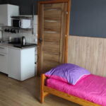1-Zimmer-Apartment für 4 Personen mit Badezimmer und Eigner Küche