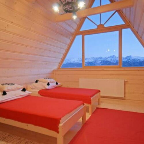 Pokój 4-osobowy z prysznicem z widokiem na góry