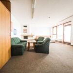 Apartament cu duș cu bucătărie proprie cu 1 camera pentru 6 pers. (se poate solicita pat suplimentar)