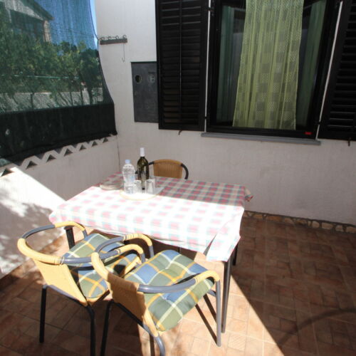 Apartament 4-osobowy na parterze Economy z 2 pomieszczeniami sypialnianymi