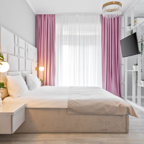 Apartament la parter pentru 2 pers. (se inchirieaza doar integral)