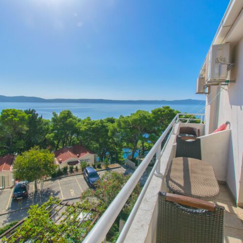 Apartament 6-osobowy z klimatyzacją z widokiem na morze z 3 pomieszczeniami sypialnianymi