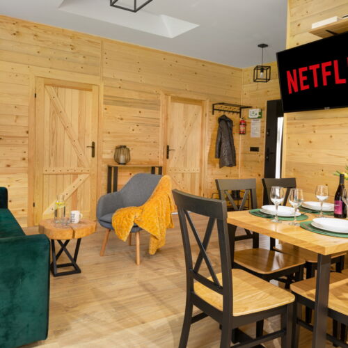 Domek drewniany 6-osobowy z dostępem do ogrodu z widokiem na góry